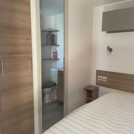 Mobilhome Luminosa*** مكان تخييم