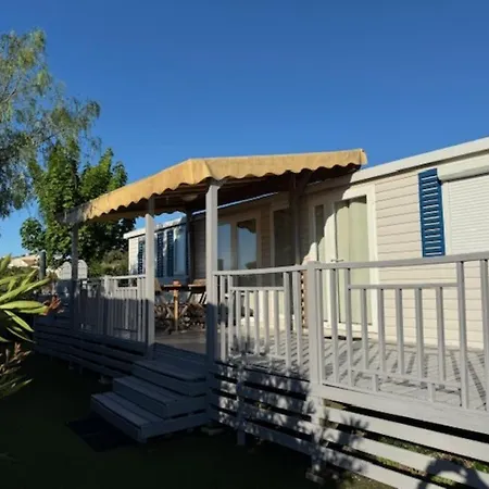 Mobilhome Luminosa*** مكان تخييم Fréjus